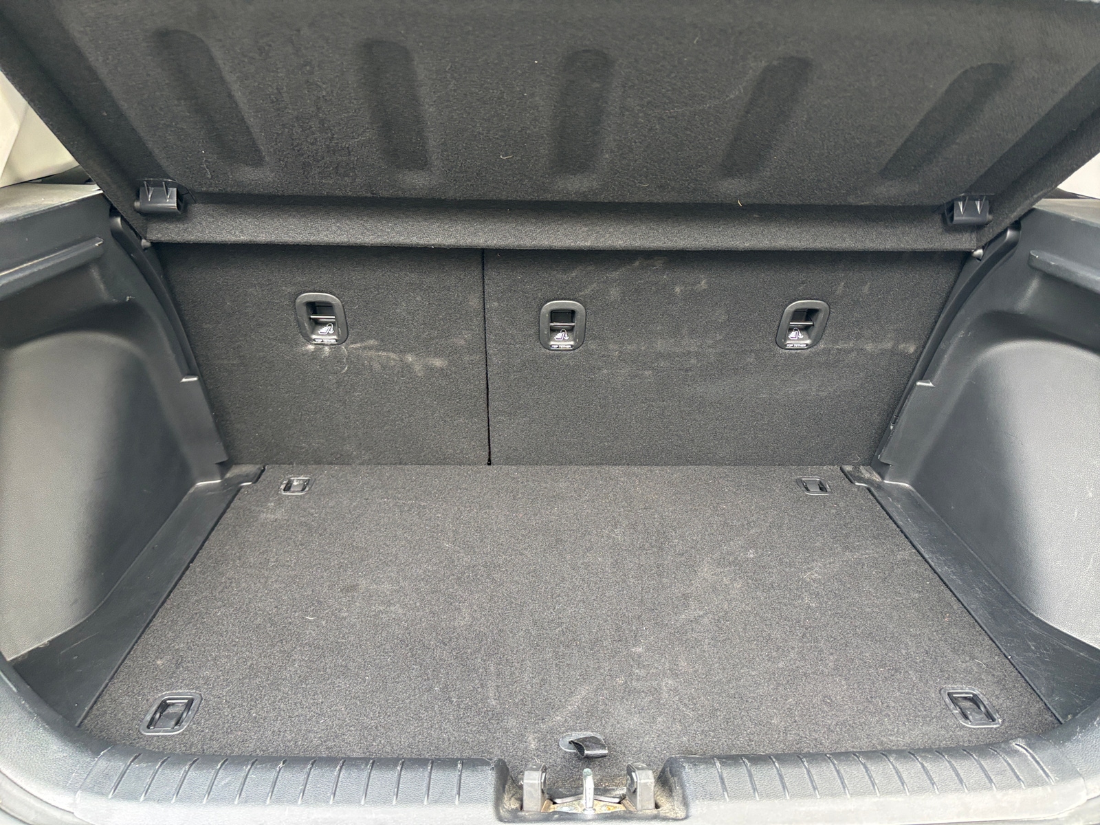 Thumbnail: 2025 Hyundai Venue - 4