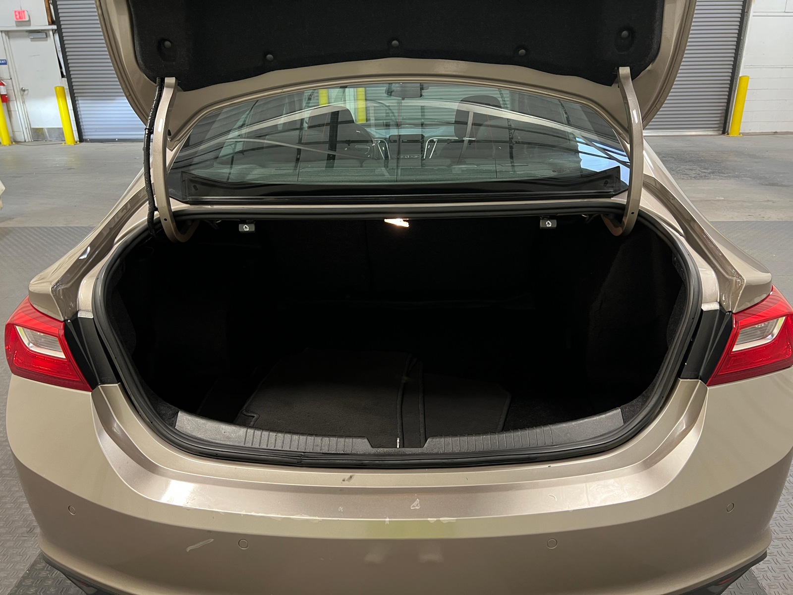 Thumbnail: 2024 Chevrolet Malibu - 7