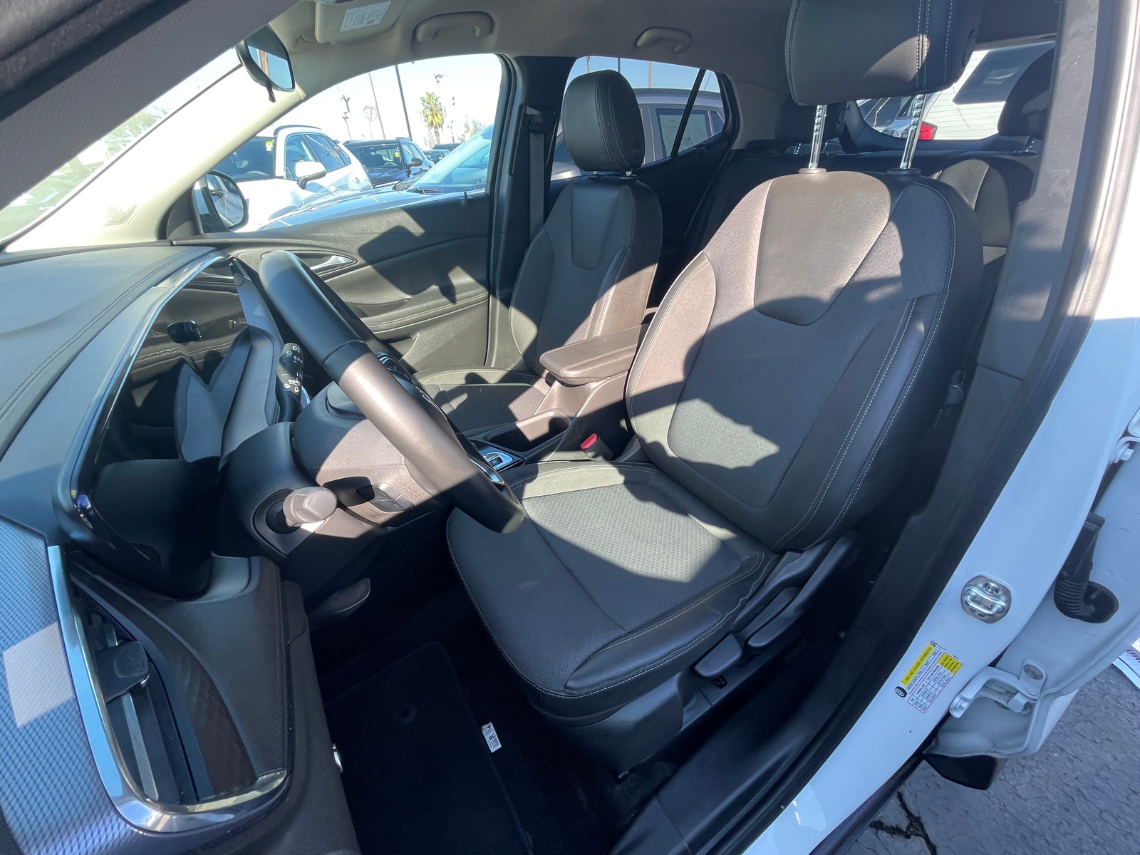 Thumbnail: 2025 Buick Encore GX - 2