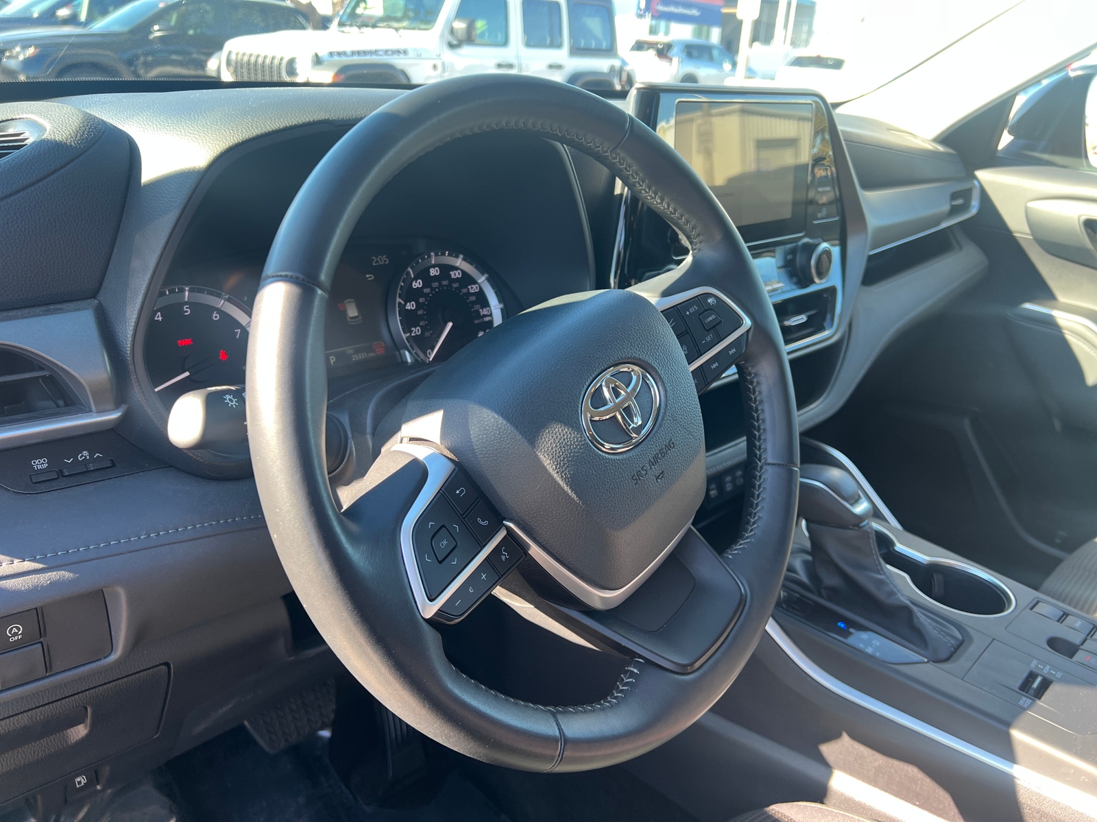 Thumbnail: 2025 Toyota Highlander - 5