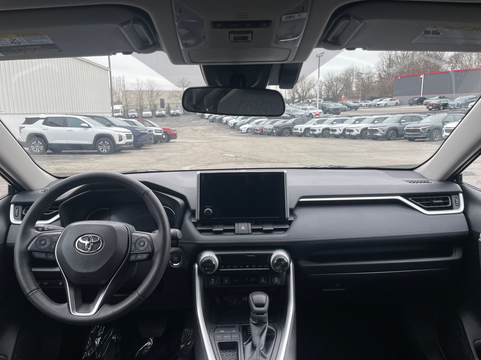 Thumbnail: 2025 Toyota RAV4 - 3