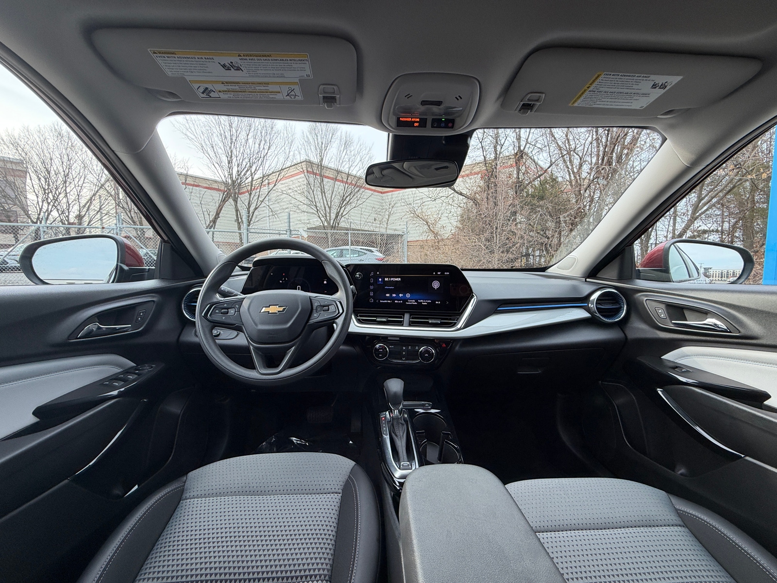 Thumbnail: 2025 Chevrolet Trax - 3