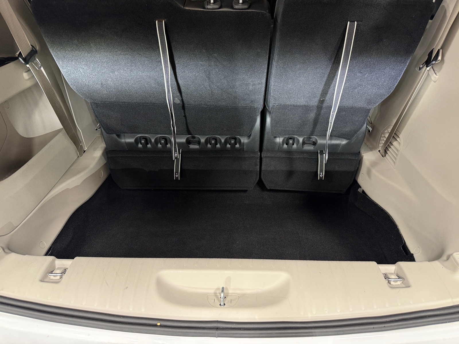 Thumbnail: 2024 Chrysler Pacifica - 6