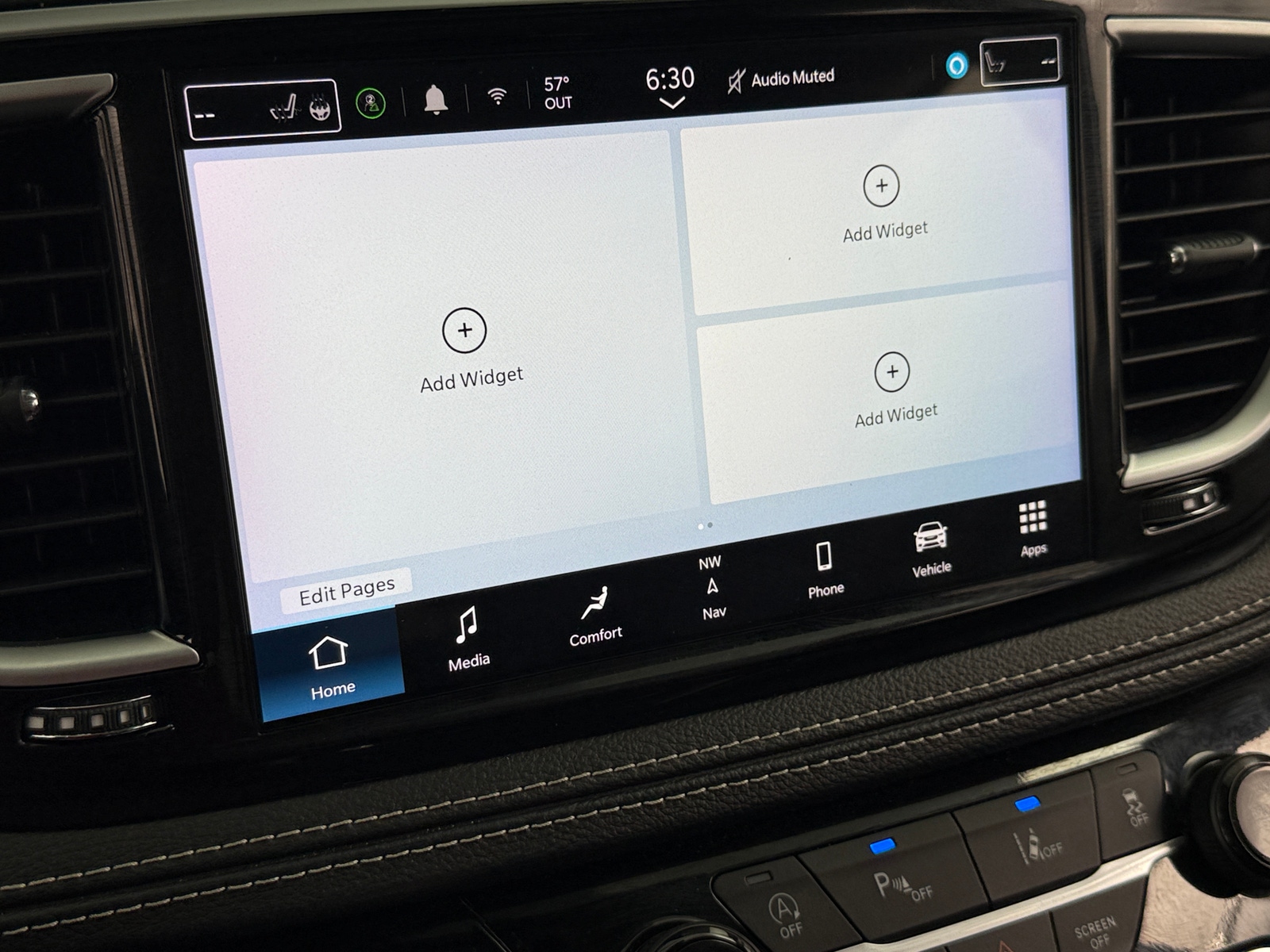 Thumbnail: 2024 Chrysler Pacifica - 3