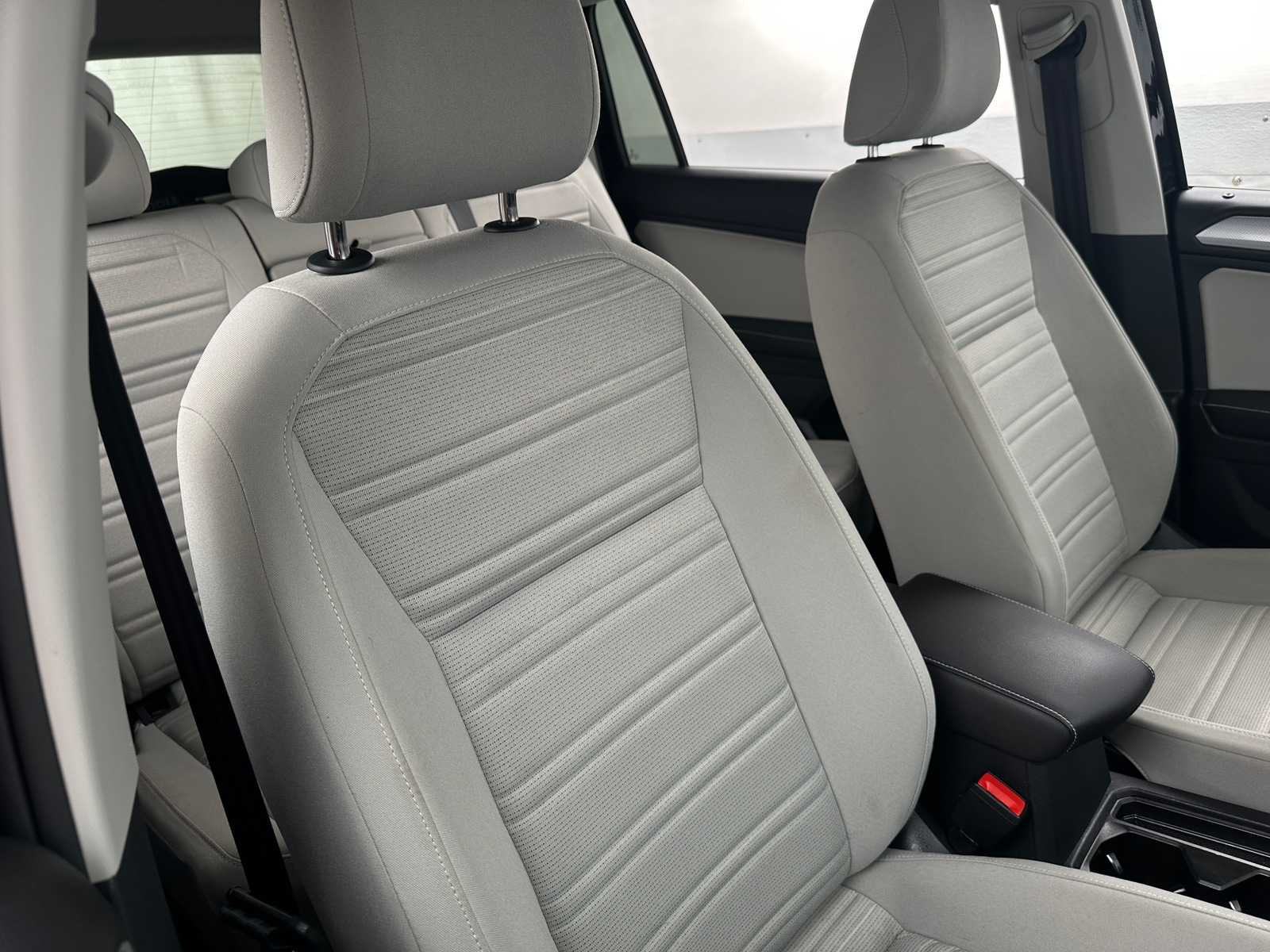 Thumbnail: 2023 Volkswagen Tiguan - 2