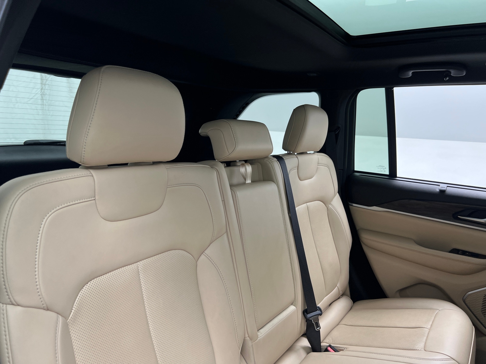 Thumbnail: 2022 Jeep Grand Cherokee - 5