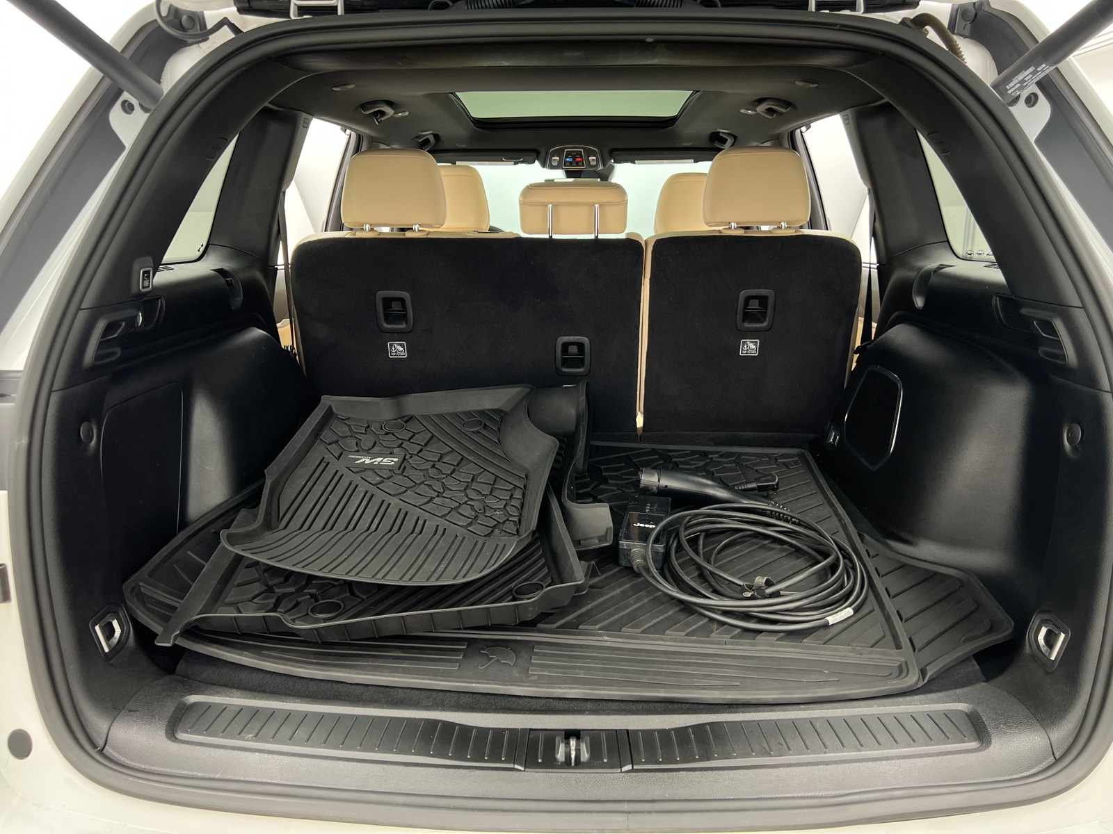 Thumbnail: 2022 Jeep Grand Cherokee - 6