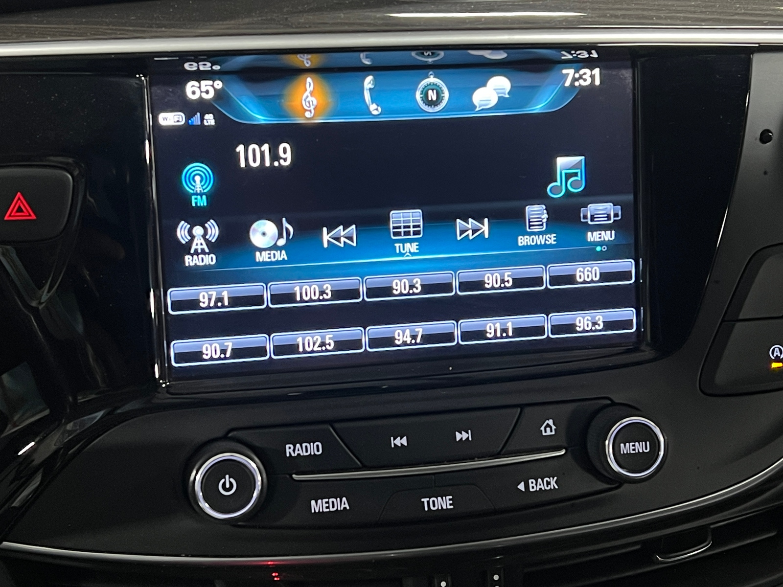 Thumbnail: 2020 Buick Envision - 3