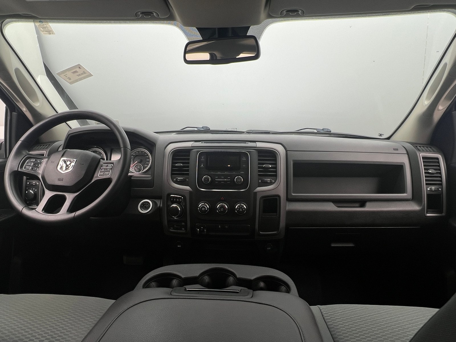 Thumbnail: 2020 RAM 1500 Classic - 3