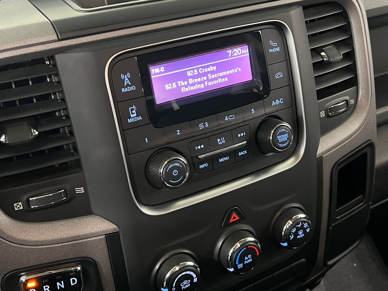 Thumbnail: 2020 RAM 1500 Classic - 4