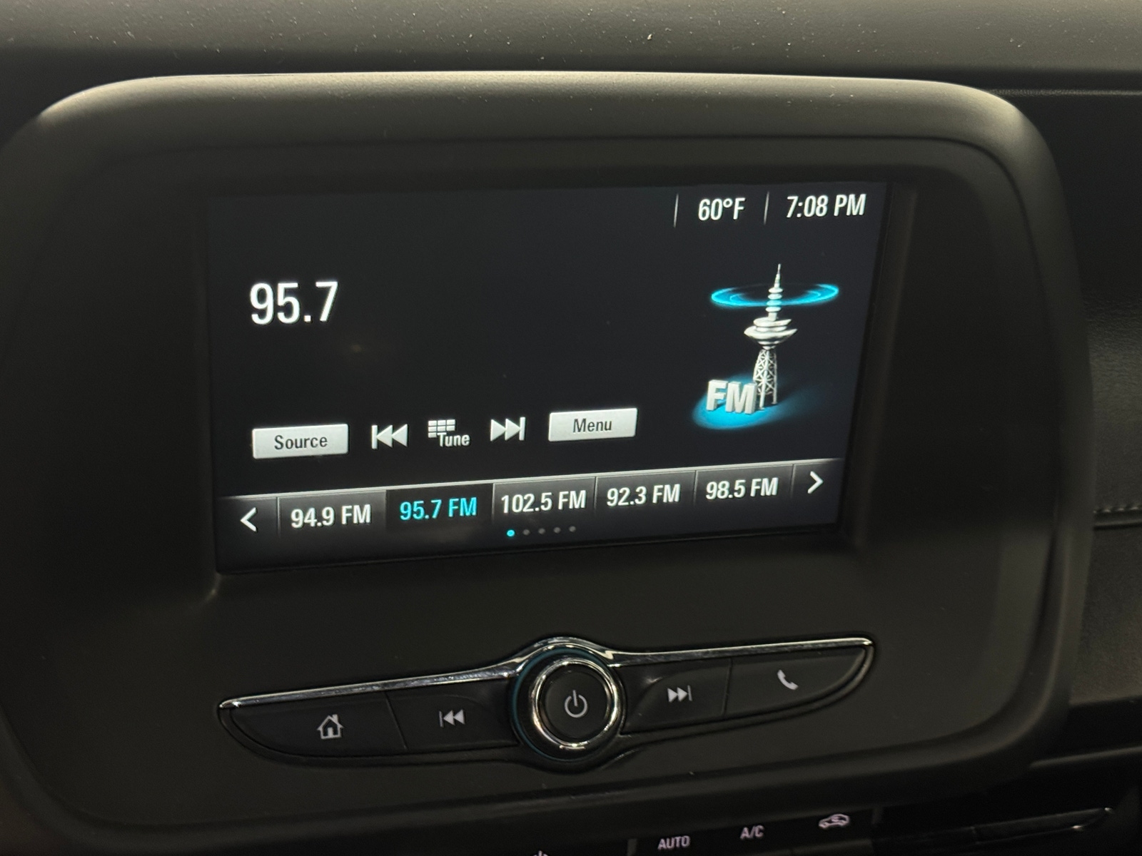 Thumbnail: 2018 Chevrolet Camaro - 3