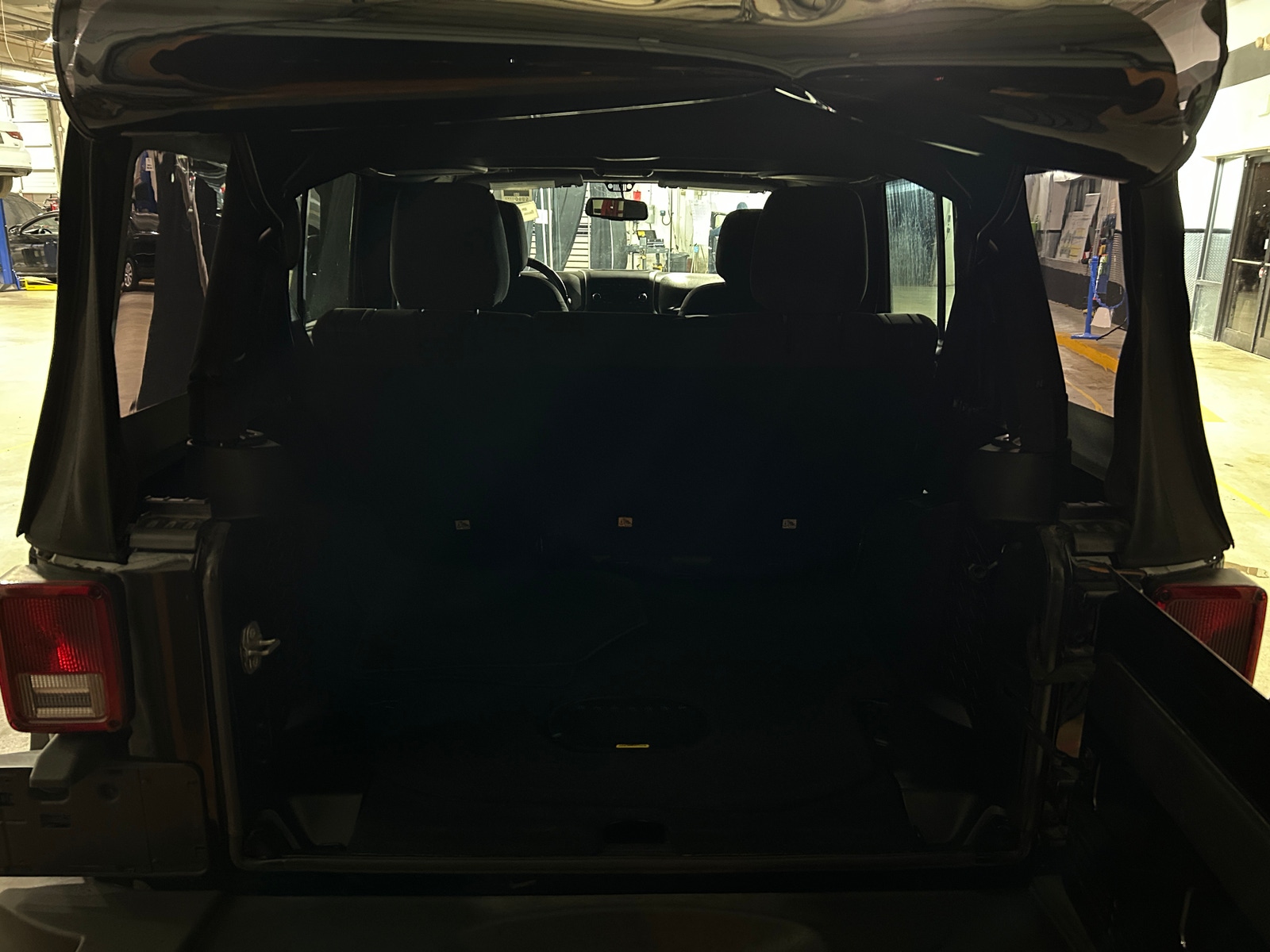 Thumbnail: 2018 Jeep Wrangler - 7