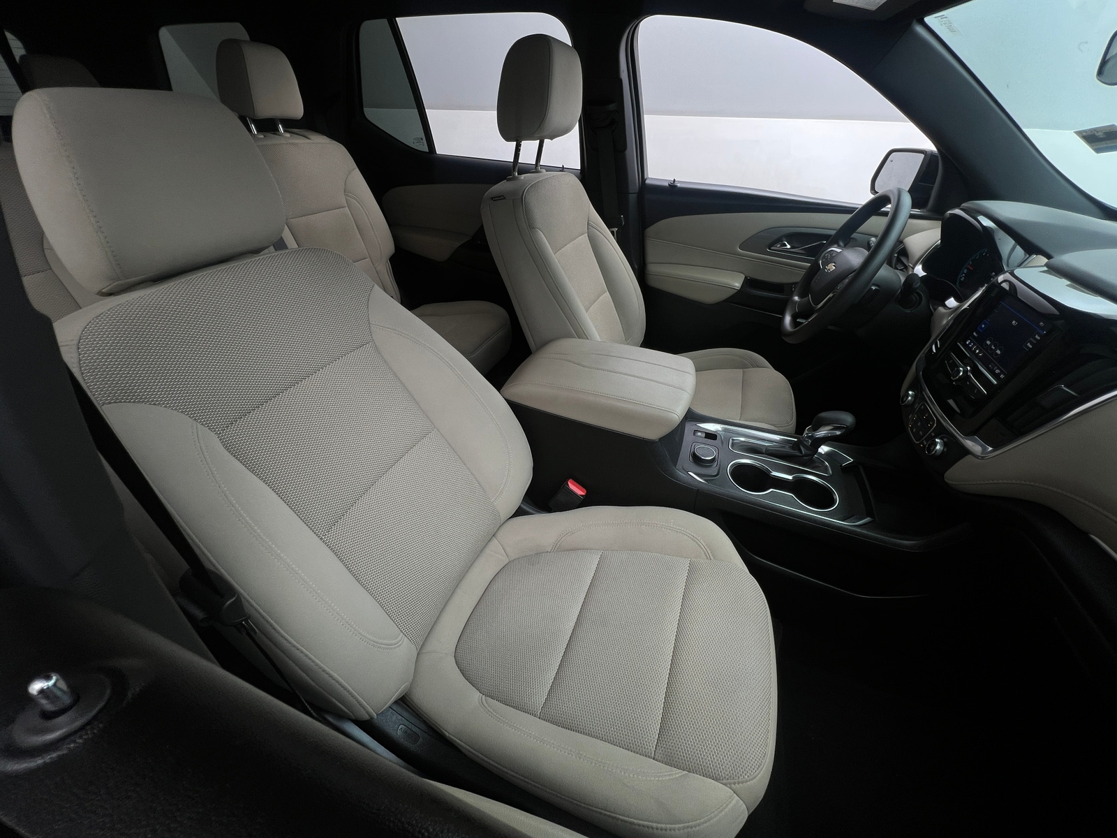 Thumbnail: 2023 Chevrolet Traverse - 2