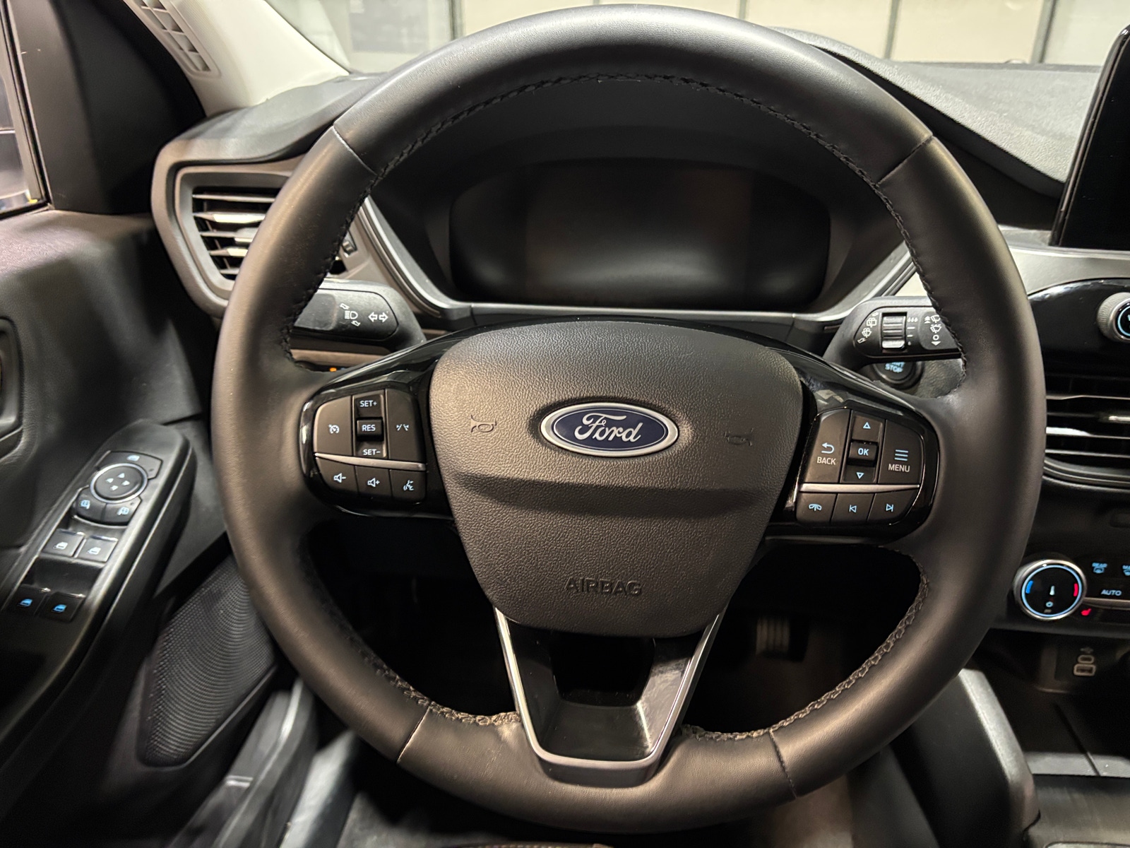 Thumbnail: 2024 Ford Escape - 5