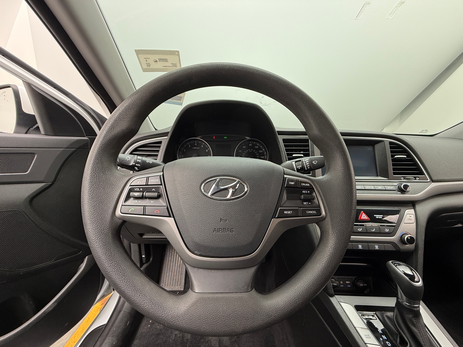 Thumbnail: 2018 Hyundai Elantra - 5