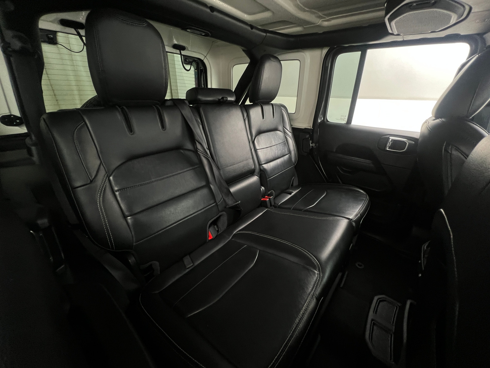 Thumbnail: 2022 Jeep Wrangler - 5