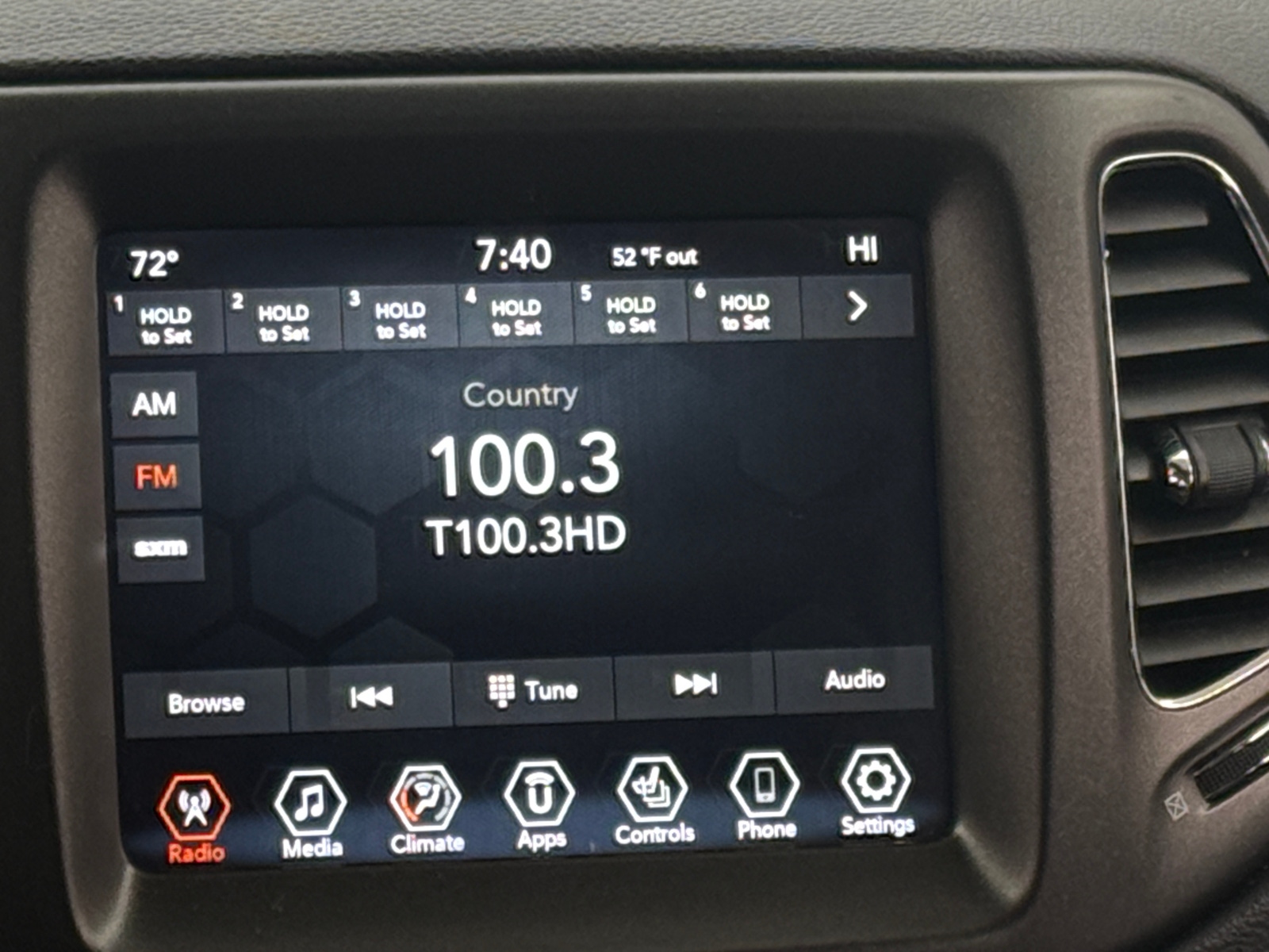 Thumbnail: 2019 Jeep Compass - 3