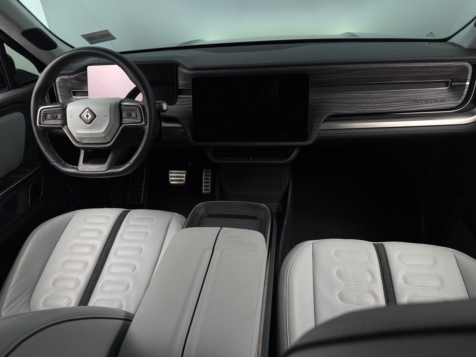 Thumbnail: 2022 Rivian R1T - 2