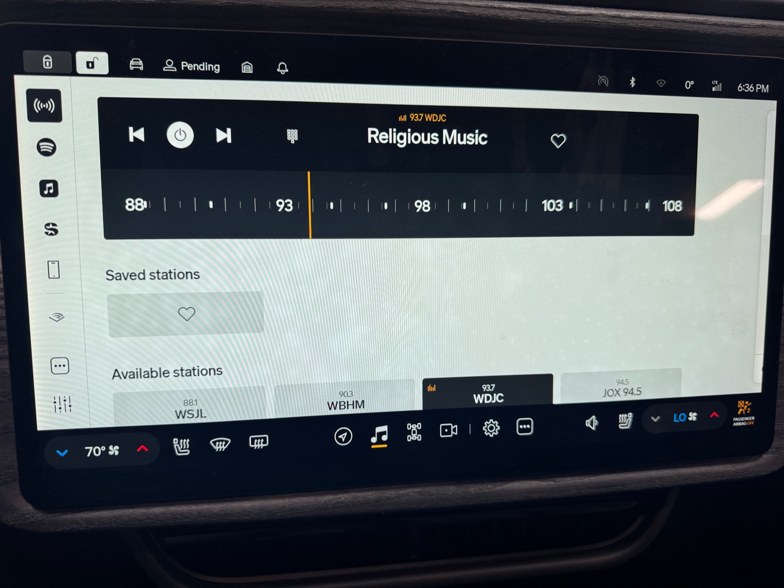 Thumbnail: 2022 Rivian R1T - 3