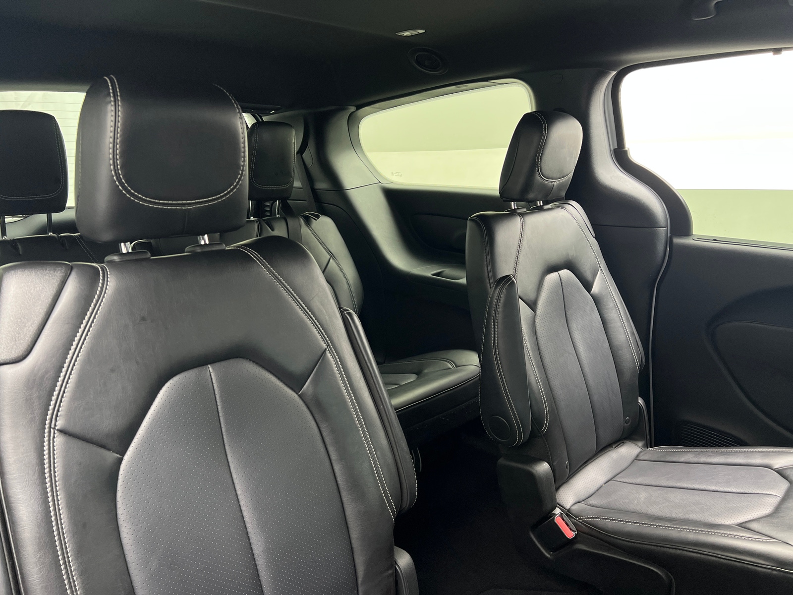 Thumbnail: 2025 Chrysler Pacifica - 5