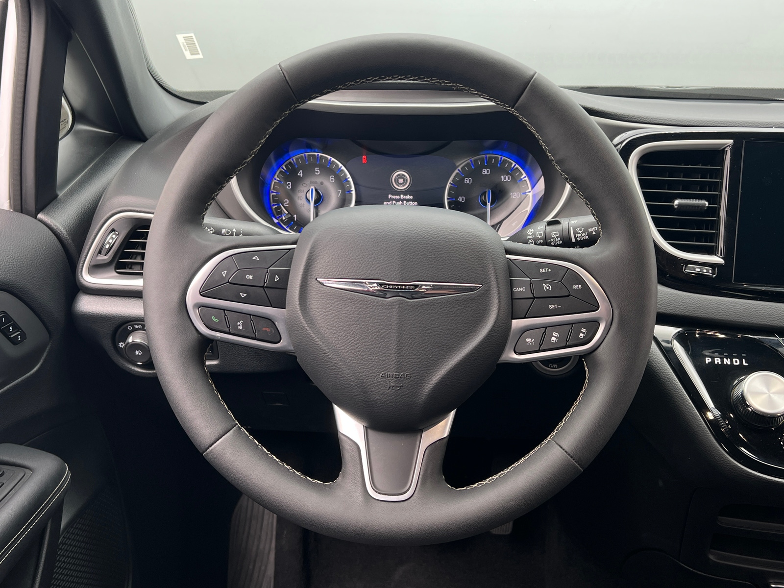 Thumbnail: 2025 Chrysler Pacifica - 4