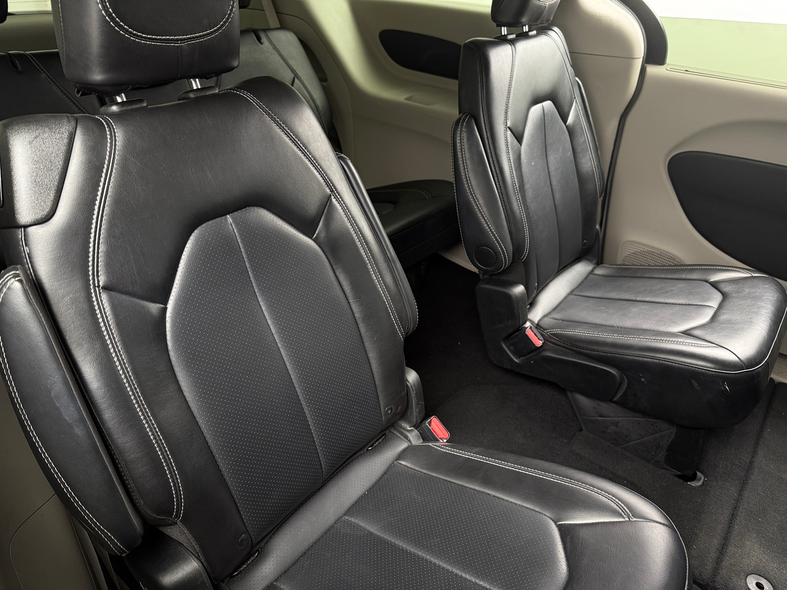 Thumbnail: 2024 Chrysler Pacifica - 5