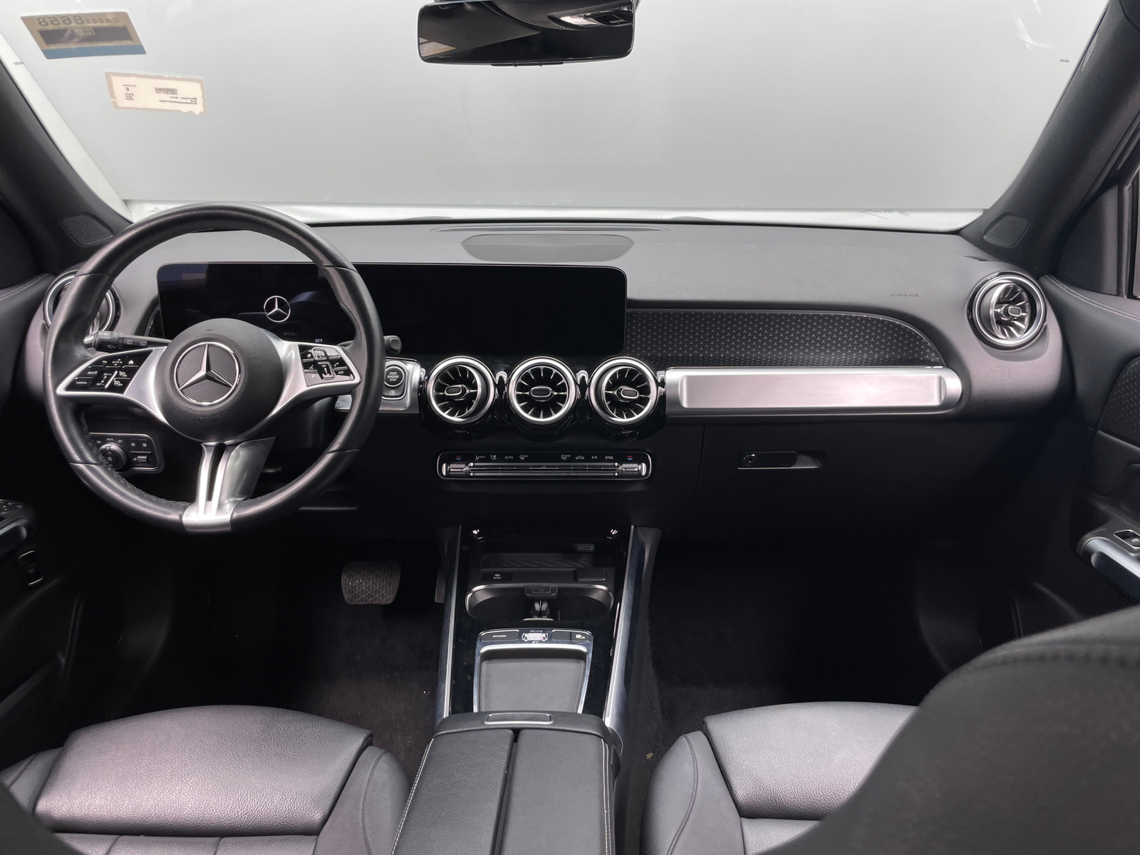 Thumbnail: 2024 Mercedes-Benz GLB - 2