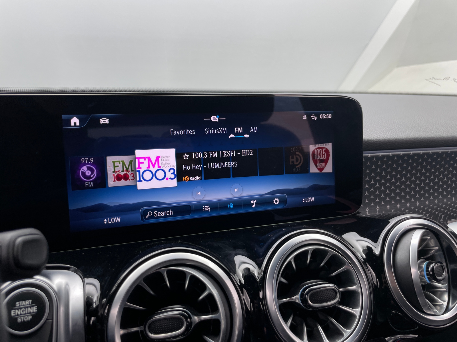 Thumbnail: 2024 Mercedes-Benz GLB - 3