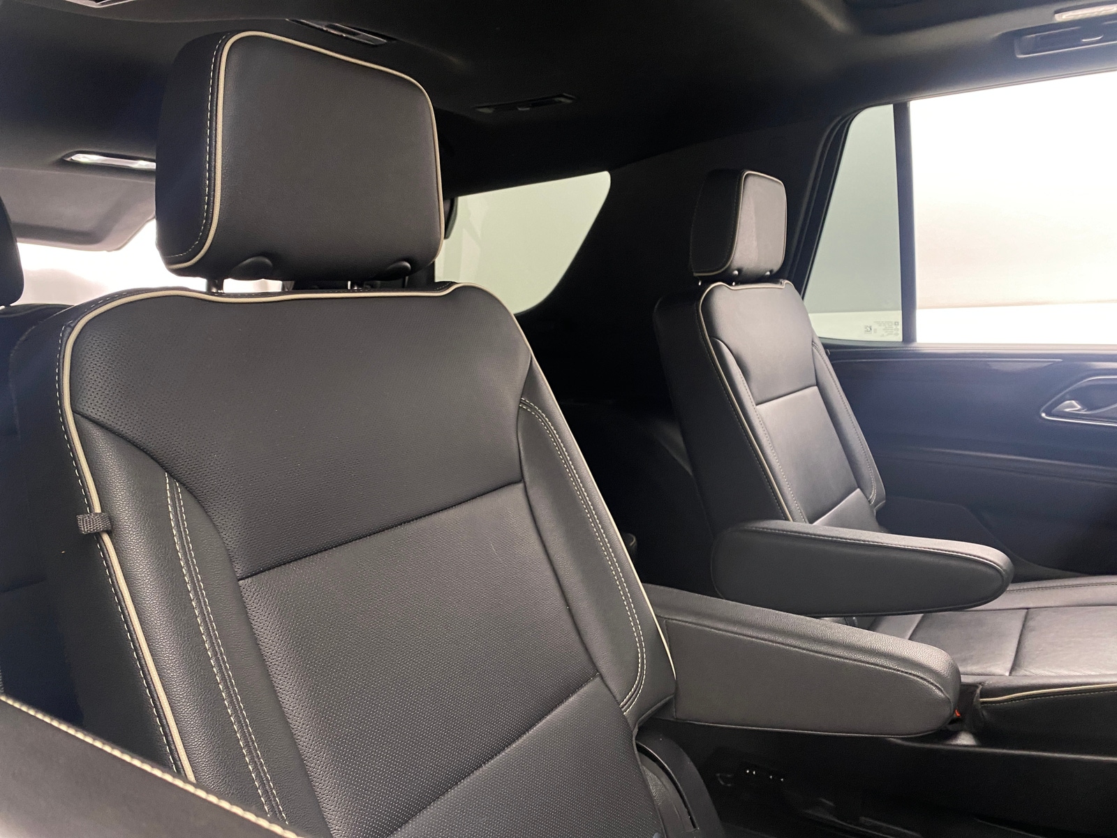 Thumbnail: 2022 Chevrolet Tahoe - 5