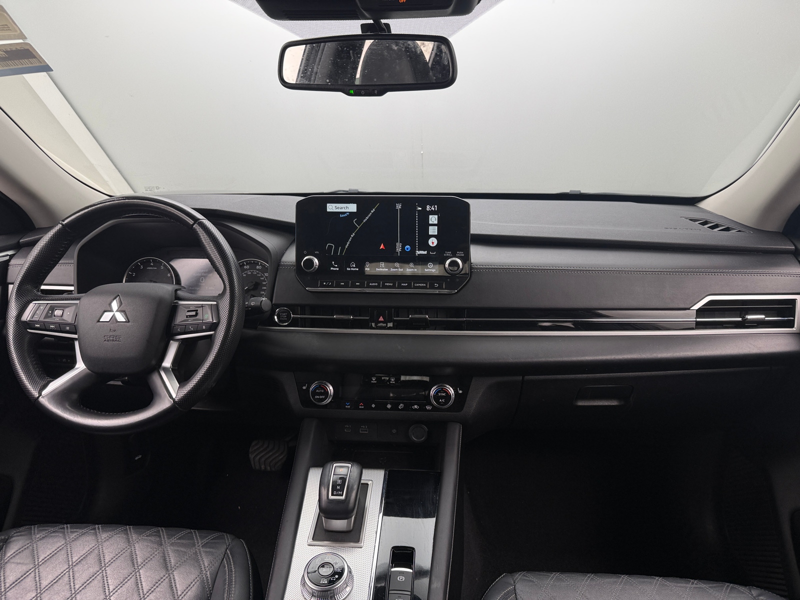 Thumbnail: 2022 Mitsubishi Outlander - 2