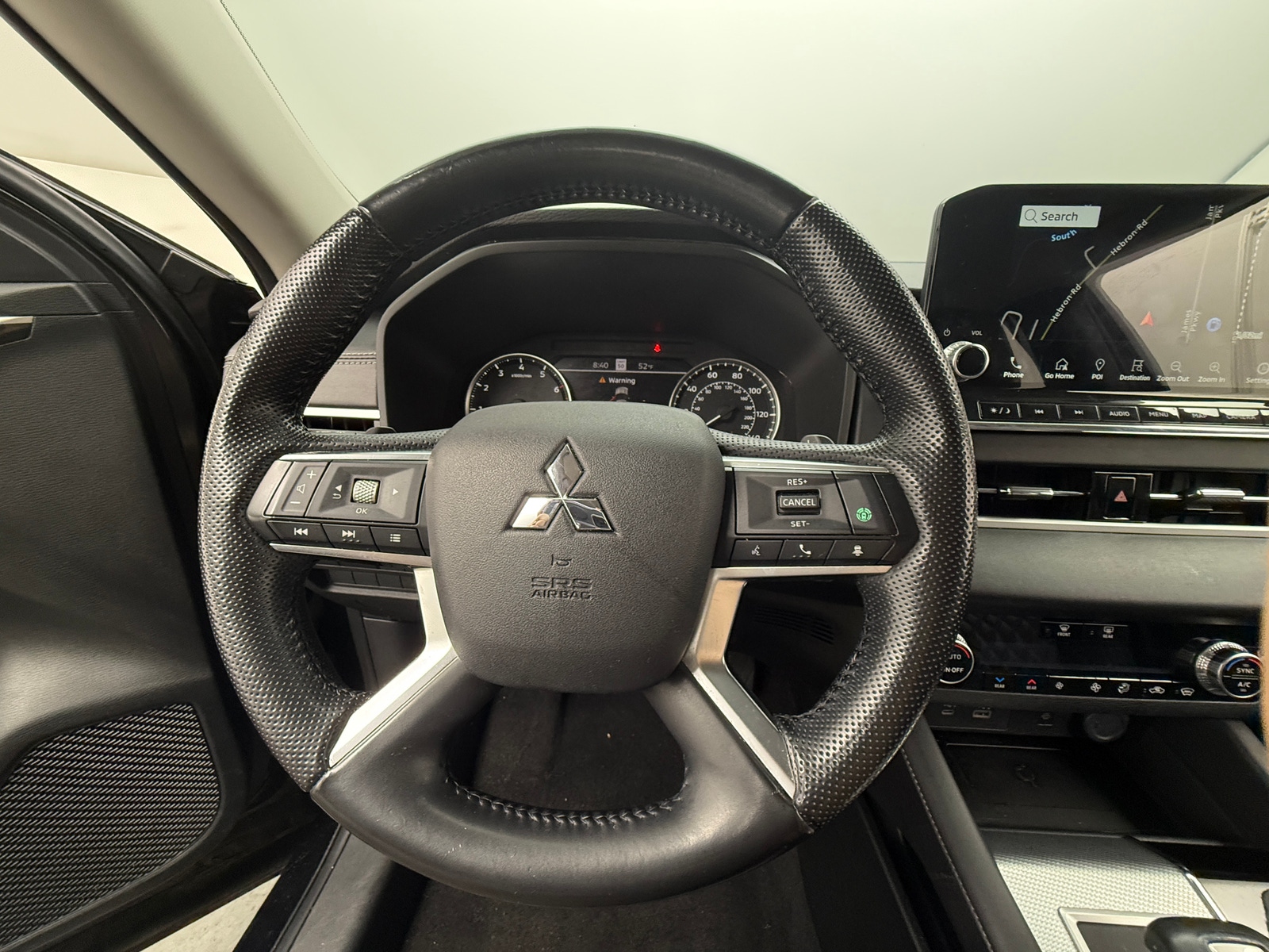 Thumbnail: 2022 Mitsubishi Outlander - 4