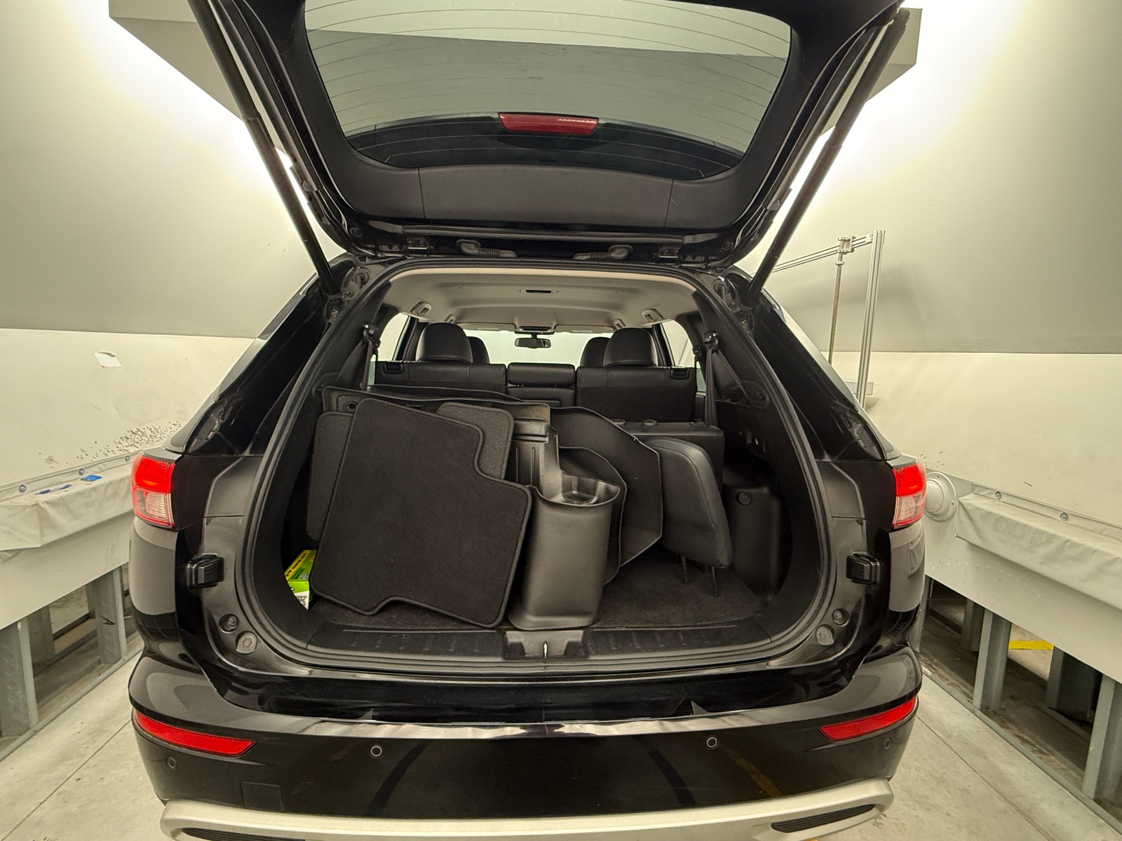 Thumbnail: 2022 Mitsubishi Outlander - 6