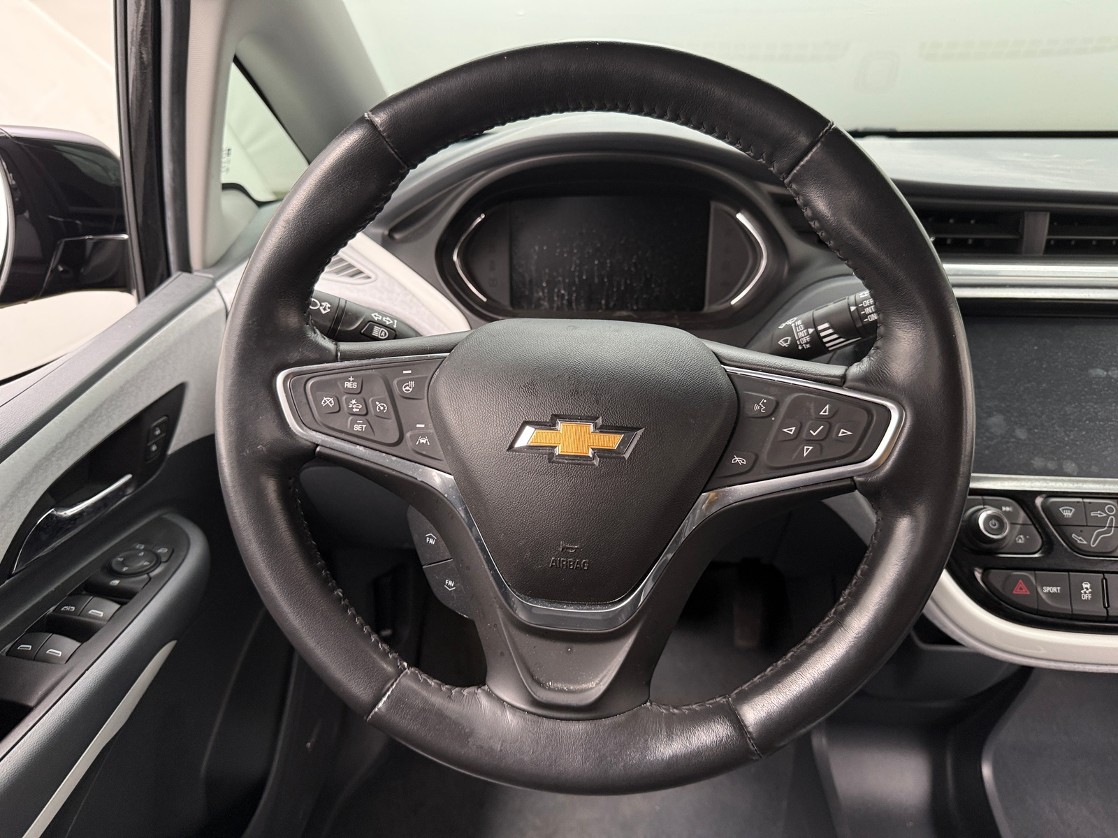Thumbnail: 2019 Chevrolet Bolt EV - 4