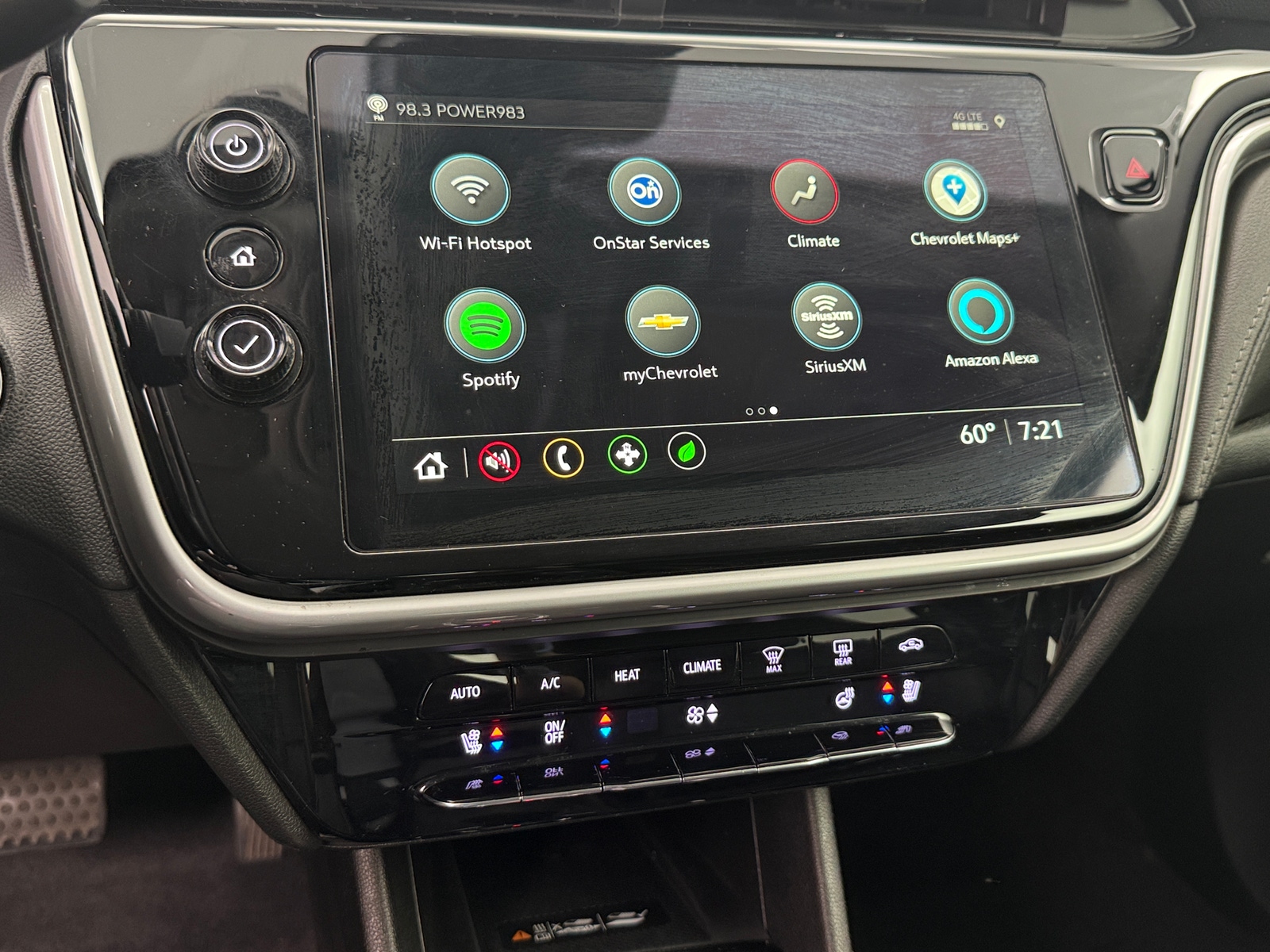 Thumbnail: 2023 Chevrolet Bolt EUV - 4