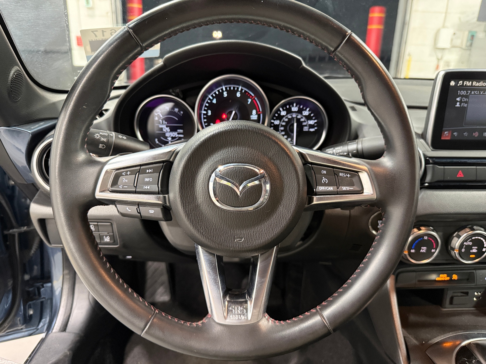 Thumbnail: 2016 Mazda MX-5 Miata - 4