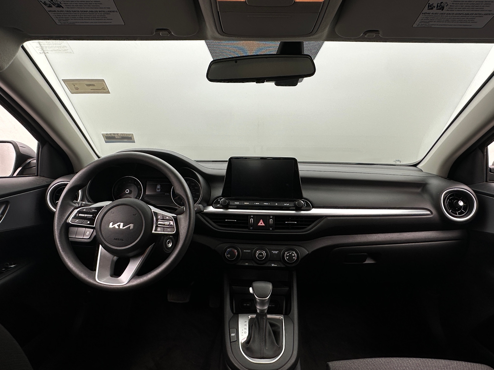 Thumbnail: 2022 Kia Forte - 3