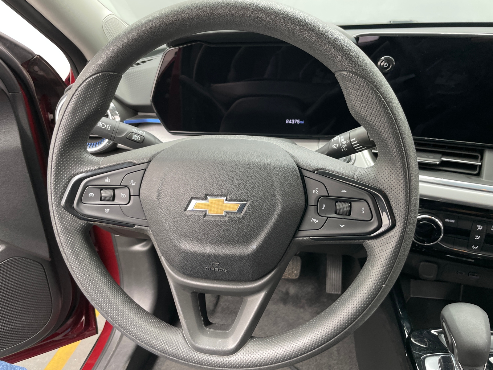 Thumbnail: 2025 Chevrolet Trax - 5