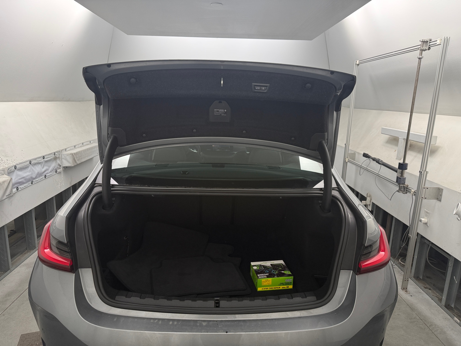 Thumbnail: 2025 BMW 3 Series - 6