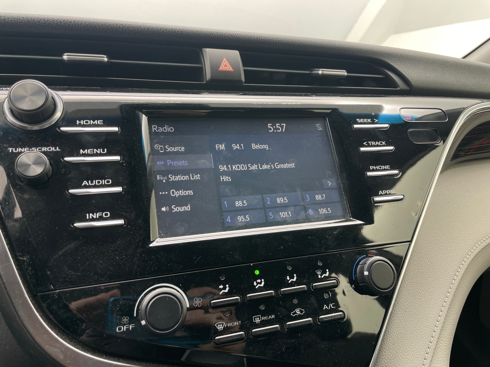 Thumbnail: 2018 Toyota Camry - 4