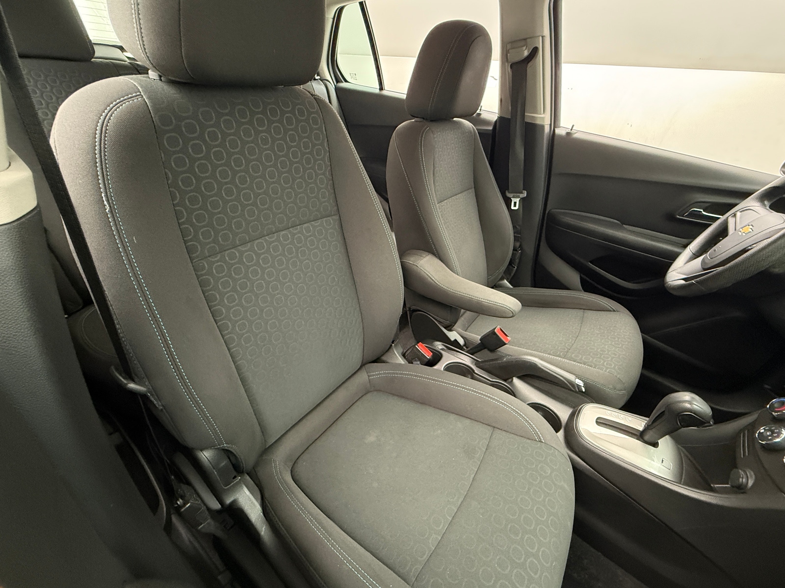 Thumbnail: 2016 Chevrolet Trax - 2