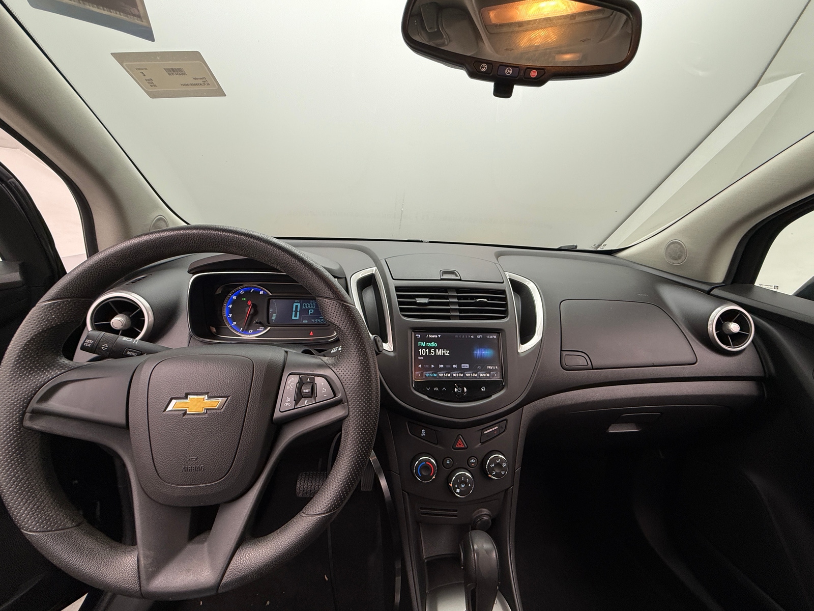 Thumbnail: 2016 Chevrolet Trax - 3
