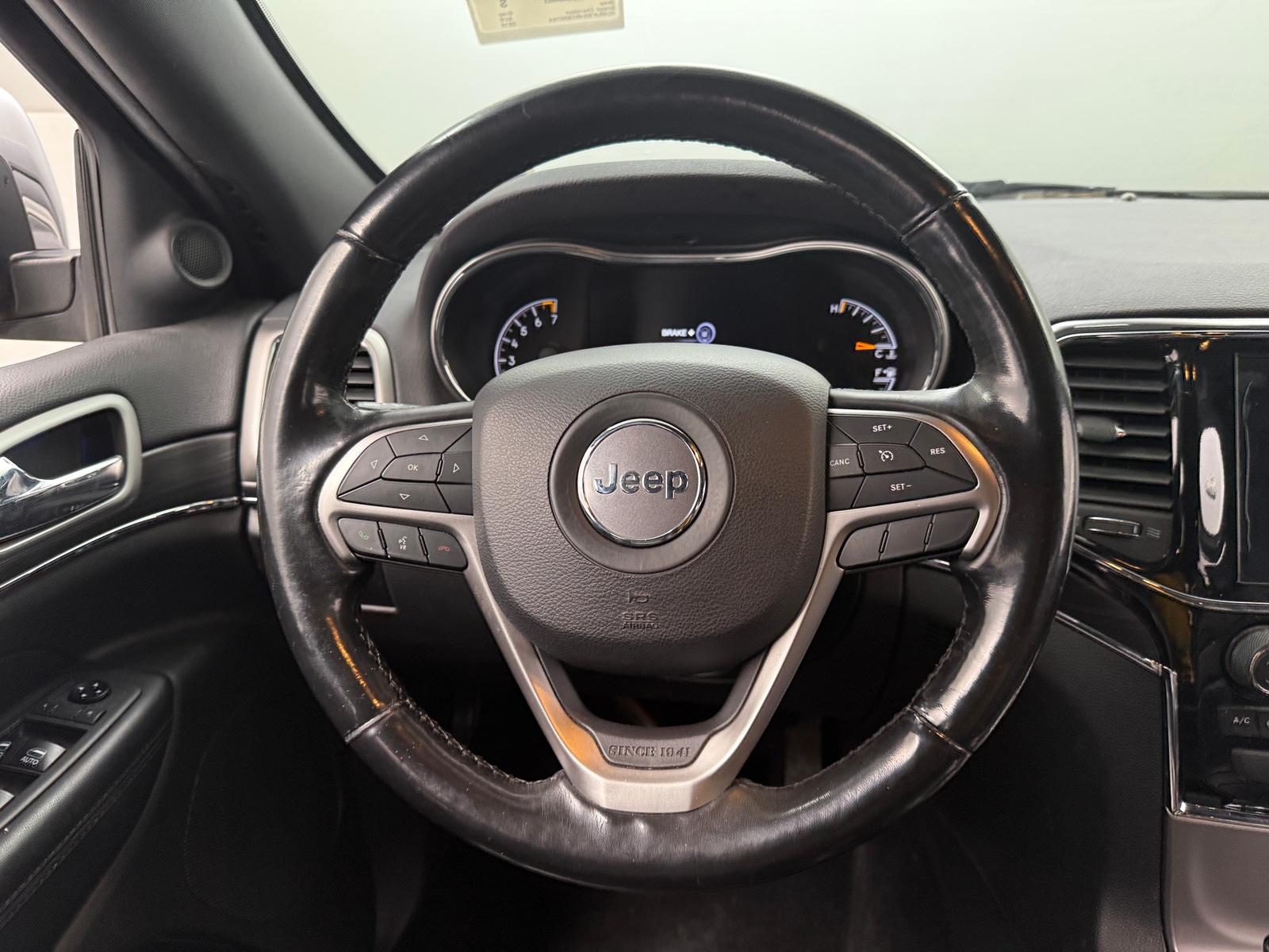 Thumbnail: 2019 Jeep Grand Cherokee - 4