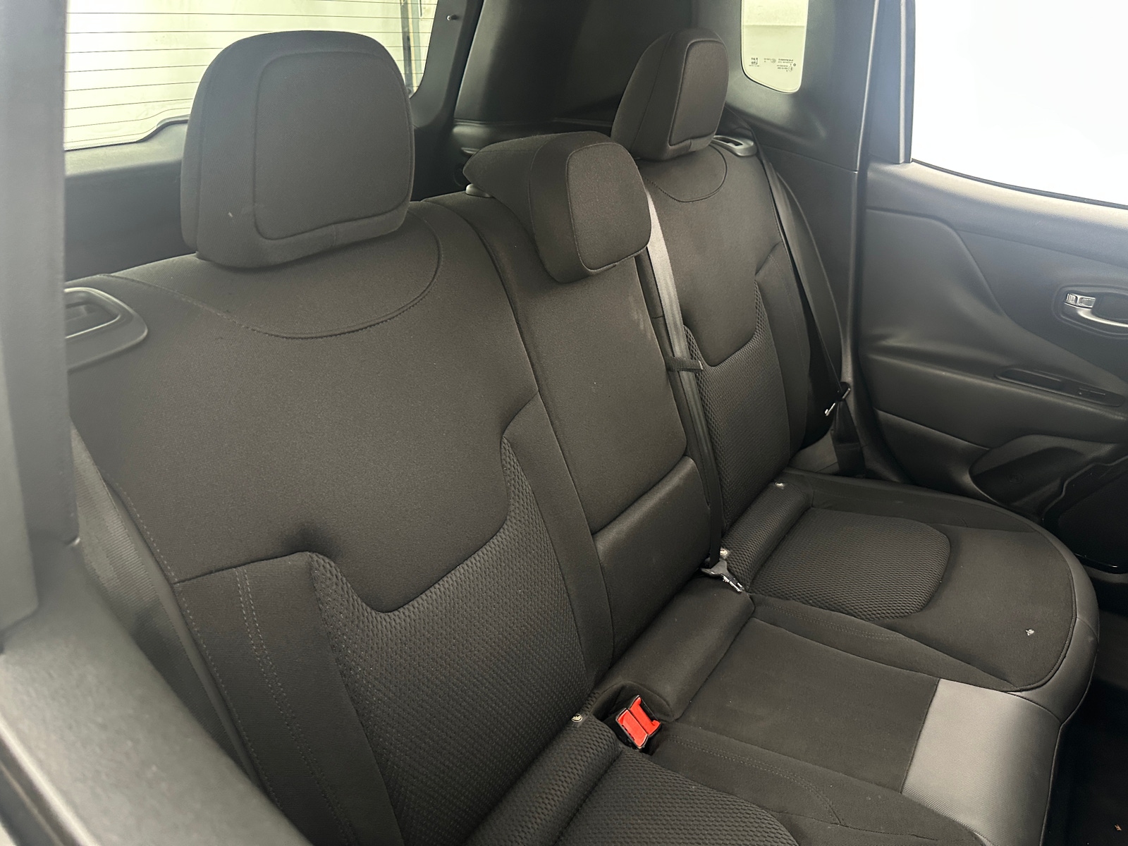 Thumbnail: 2018 Jeep Renegade - 6