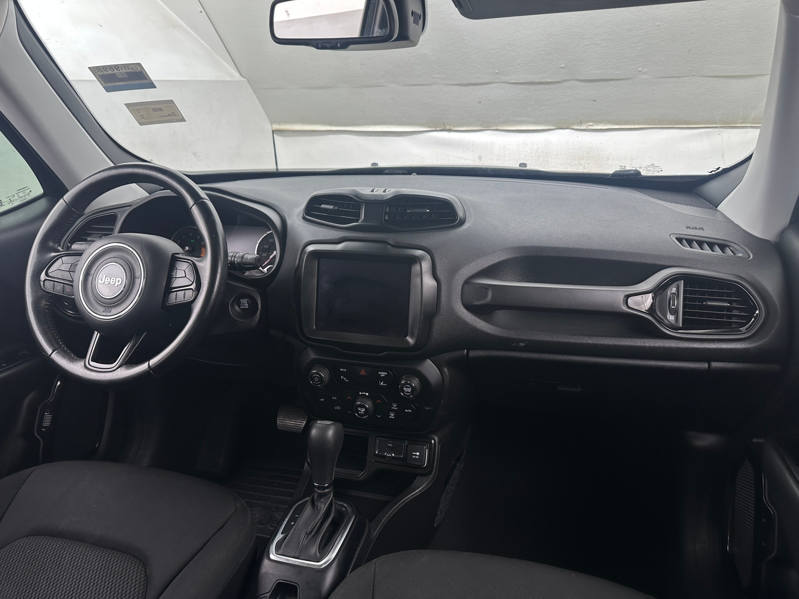 Thumbnail: 2018 Jeep Renegade - 3