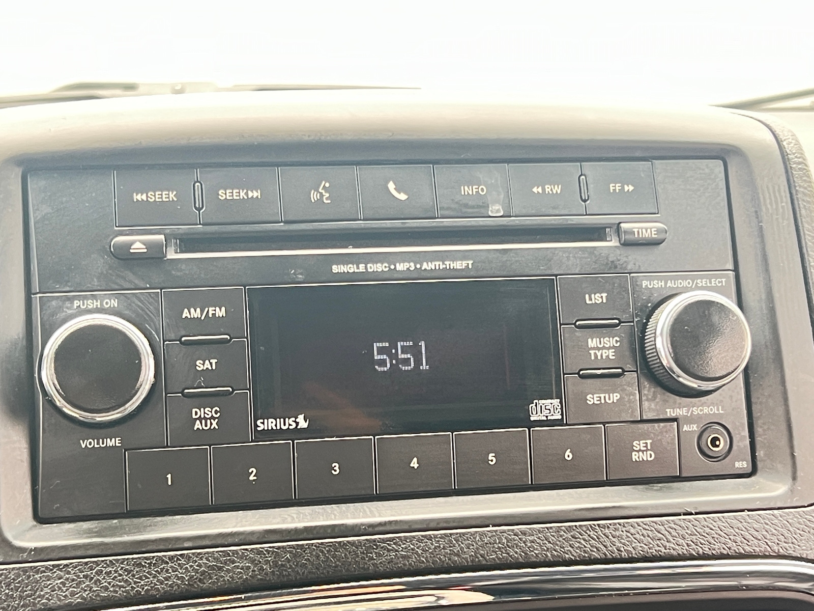 Thumbnail: 2017 Dodge Grand Caravan - 4