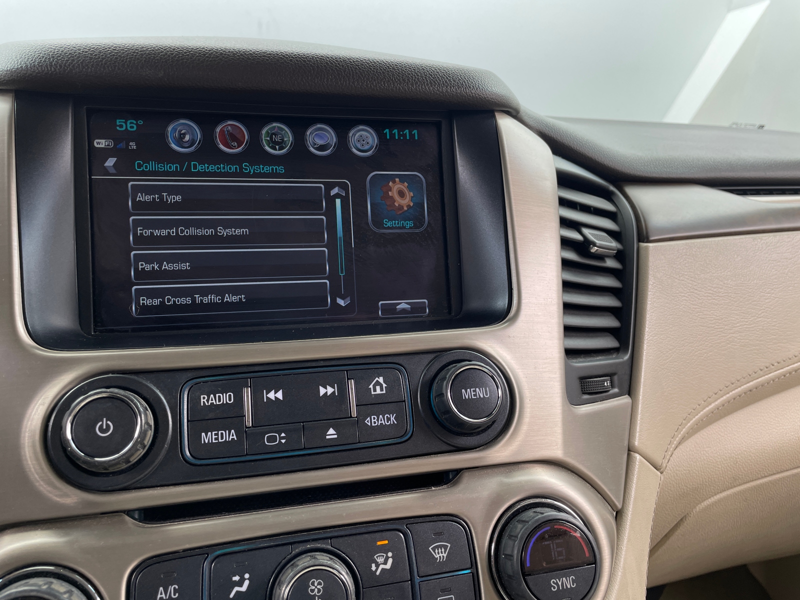 Thumbnail: 2019 GMC Yukon XL - 3