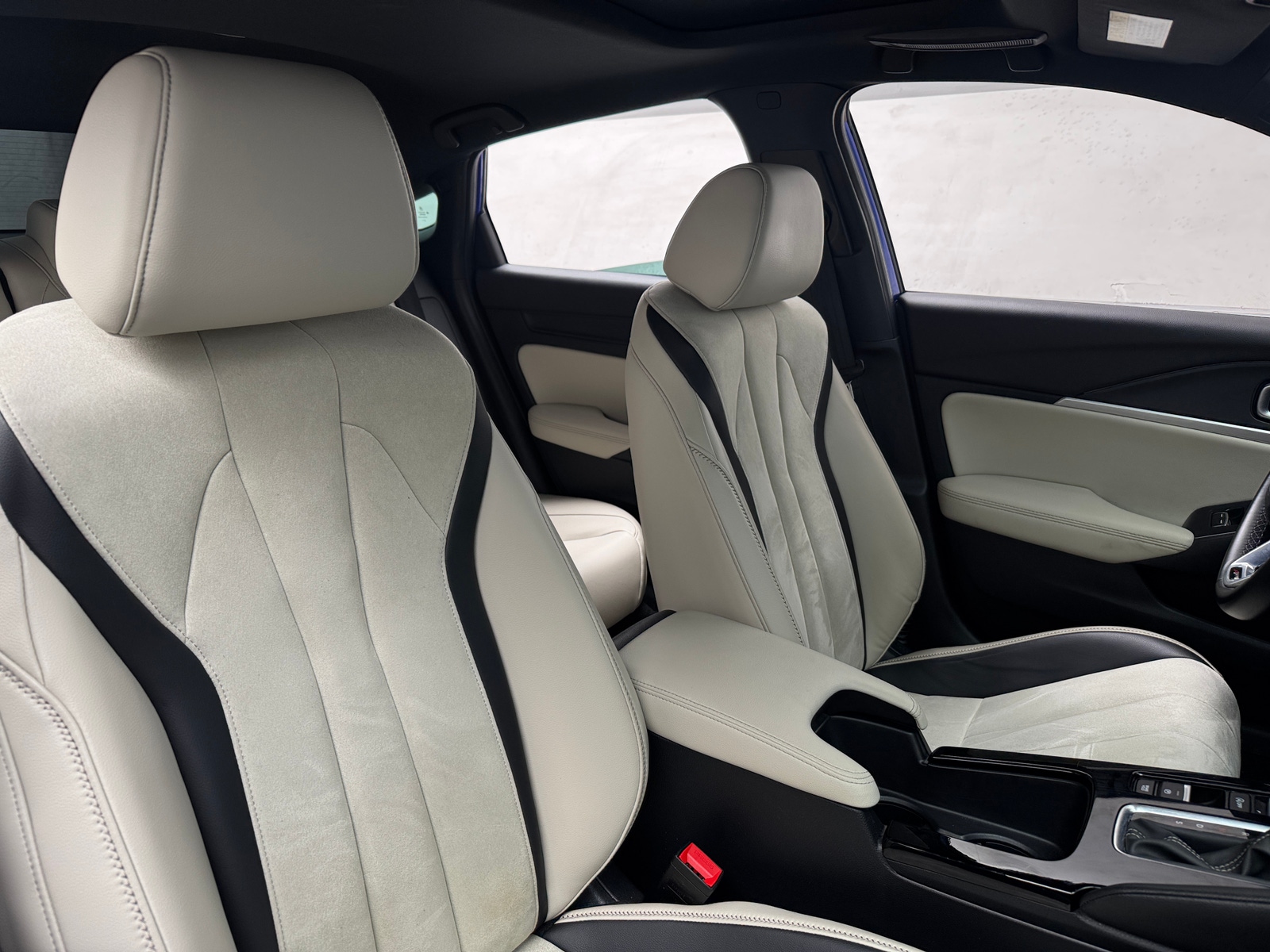 Thumbnail: 2023 Acura Integra - 2