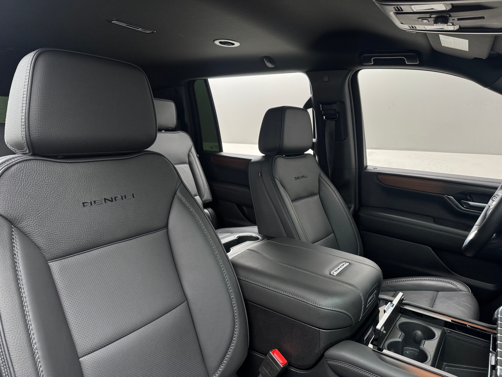 Thumbnail: 2025 GMC Yukon XL - 2