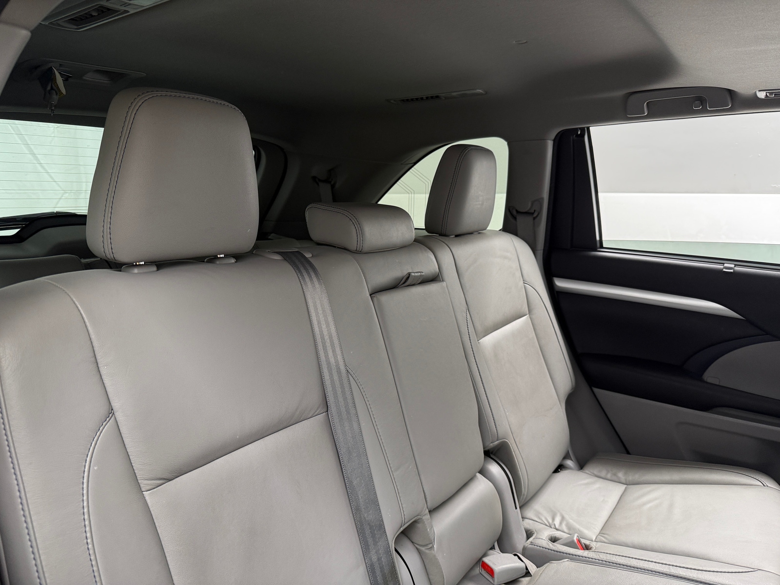 Thumbnail: 2017 Toyota Highlander - 5