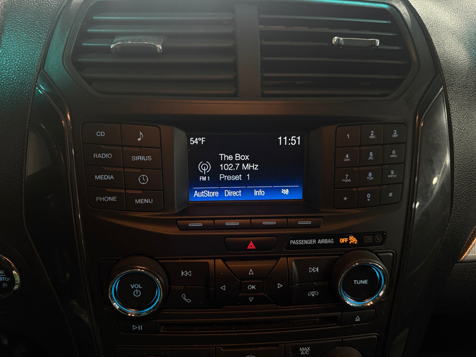 Thumbnail: 2016 Ford Explorer - 4